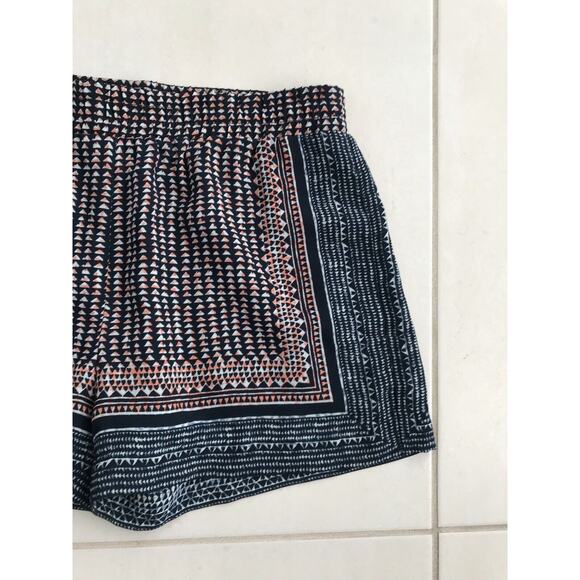 BCBGMaxAzria Issac Multicolor Print Shorts - Picture 4 of 6